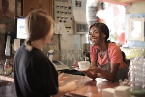 A good customer approach is important in long-term relationships / photo: pexels.com